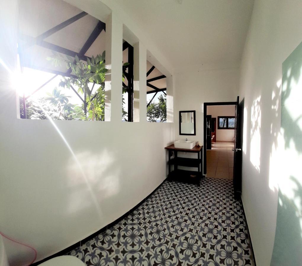 Merdeka House Maluk Luaran gambar