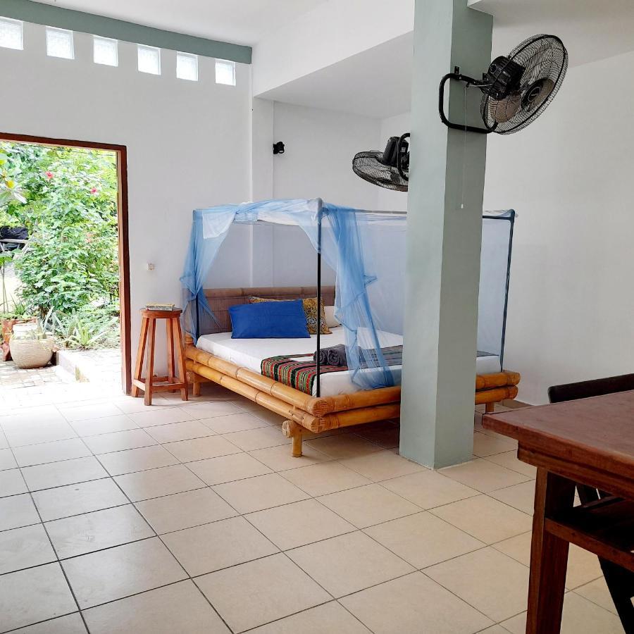 Merdeka House Maluk Luaran gambar